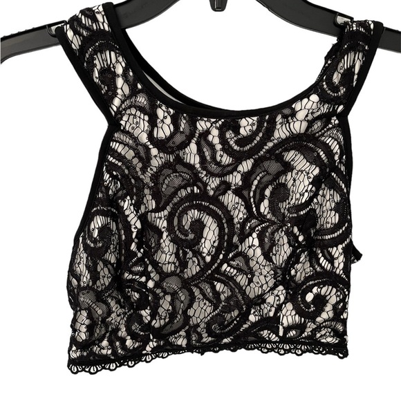 BCX formal long  3 layer skirt lace top  beautiful fantasy style  Sz 3 j… - Picture 5 of 9